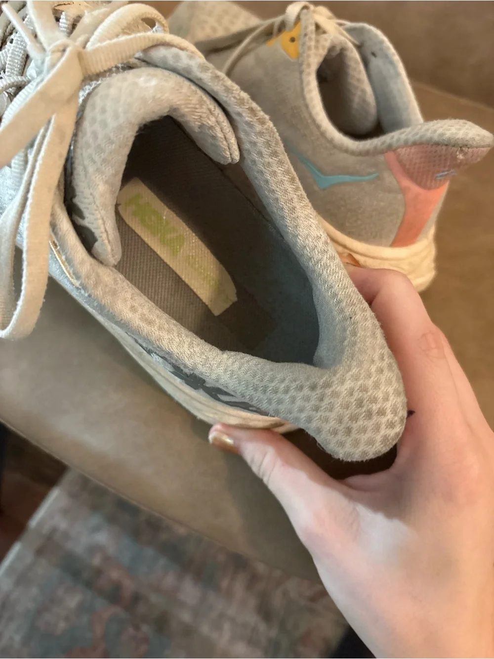 Hoka Clifton 9 cream peach comfortable walking running shoes size 7B